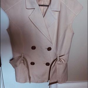 Calvin Klein Beautiful top. Cap sleeve.